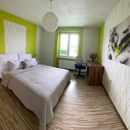 Blizko Centra V Martine *