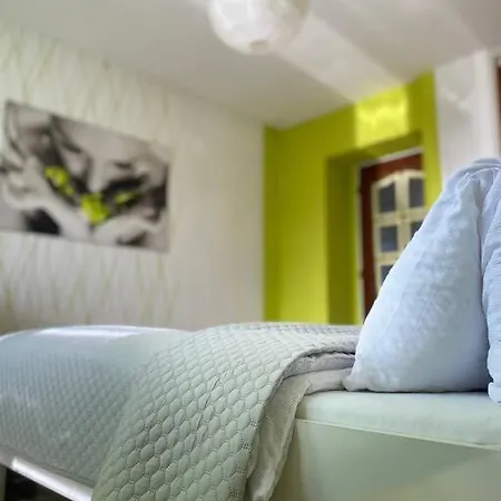 Blizko Centra V Martine *