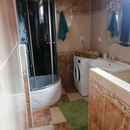 Blizko Centra V Martine Apartament